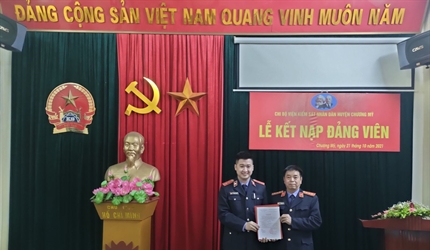 Chi bộ Viện KSND huyện Chương Mỹ tổ chức Lễ kết nạp Đảng viên mới